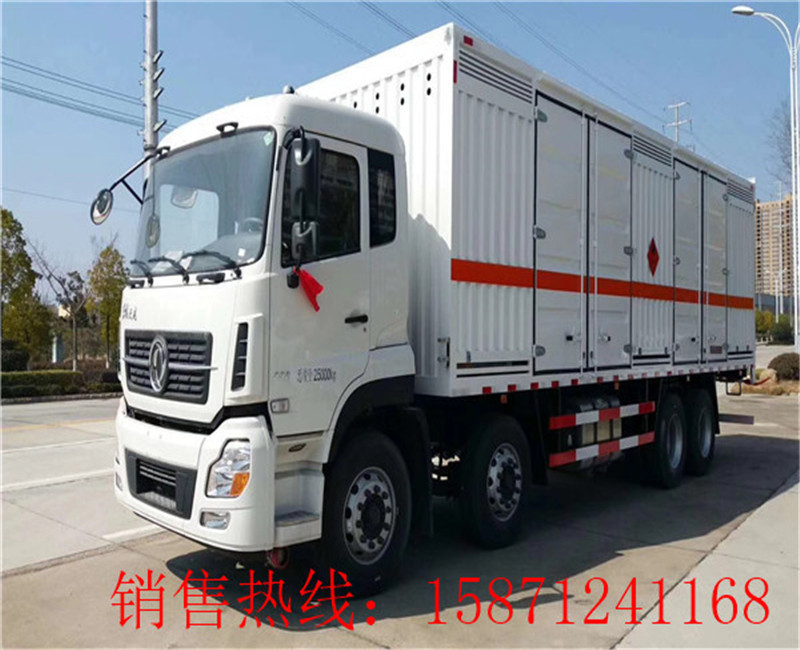 東風(fēng)天龍7.7米易燃?xì)怏w廂式運(yùn)輸車(chē)上戶14850KG